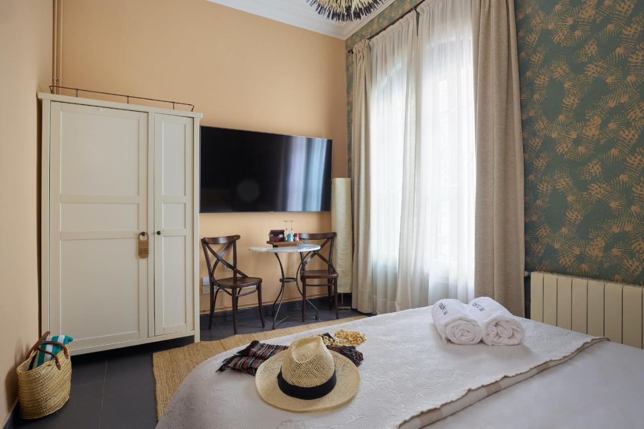Hostal Poblenou บาร์เซโลนา ภายนอก รูปภาพ