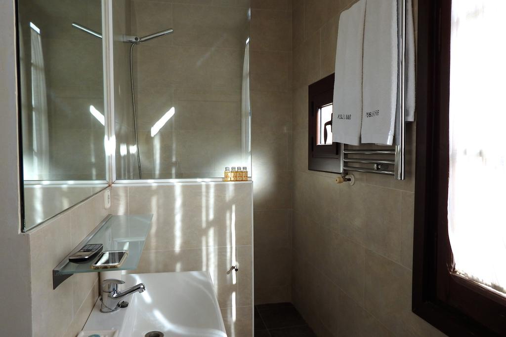 Hostal Poblenou บาร์เซโลนา ภายนอก รูปภาพ